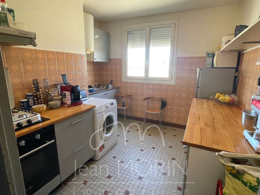 Appartement à LIVRON-SUR-DROME