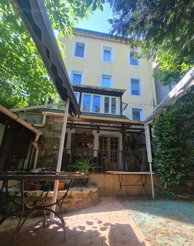 Maison à LES SALLES-DU-GARDON