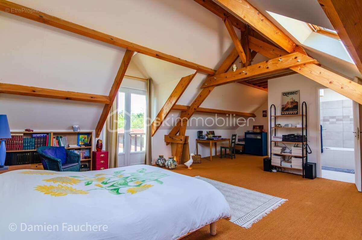 Maison familiale de plain-pied majoritairement avec véranda et jardin au calme ! - photo 12