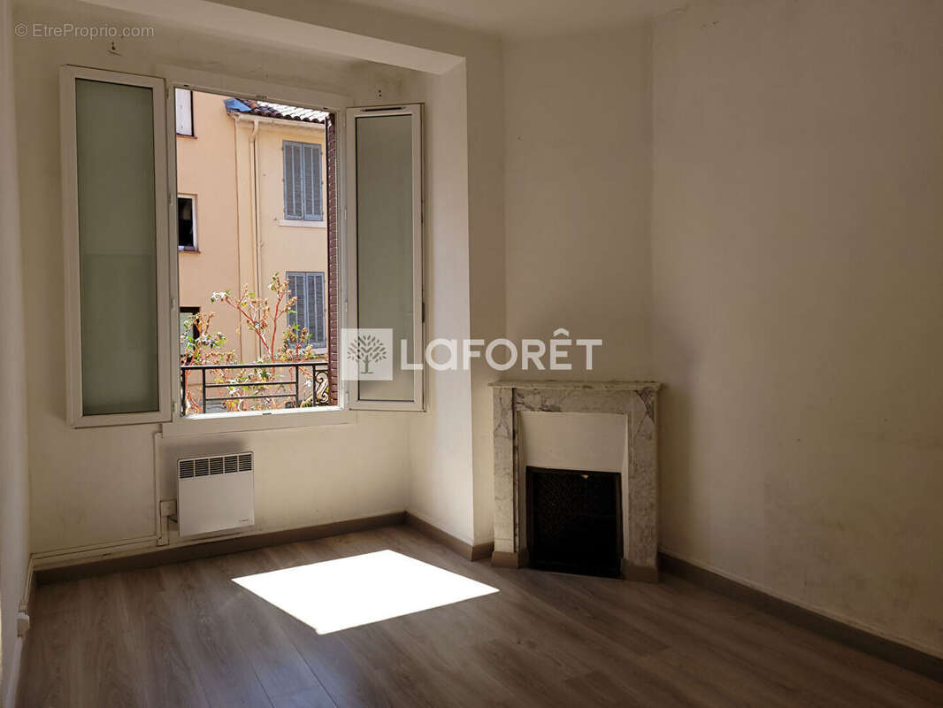 TOULON OUEST : Immeuble composé de 6 appartements dont 1 loué - photo 9