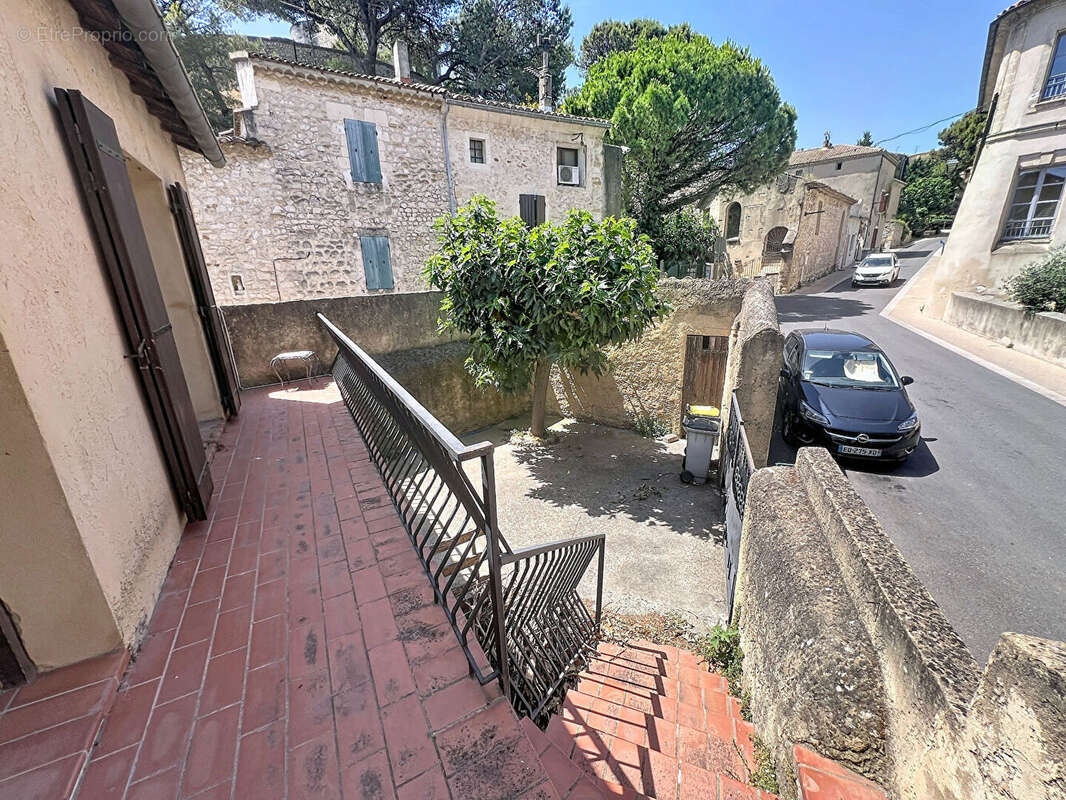 Appartement Rochefort Du Gard 4 pièce(s) 90 m2 + cour - photo 11