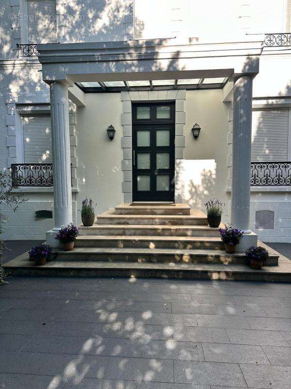 Maison à SAINT-MAUR-DES-FOSSES