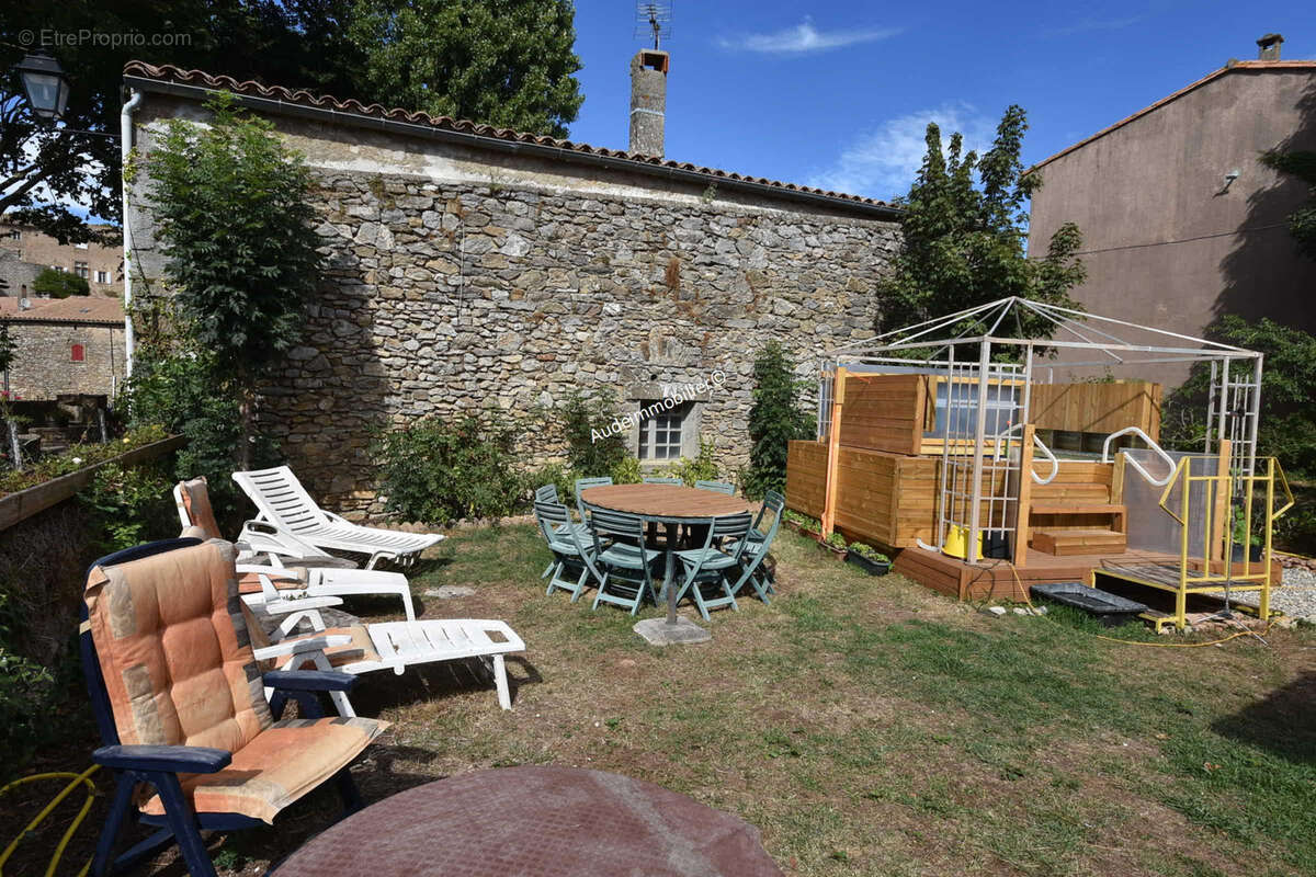 Maison de village rénovée avec jardin - photo 2