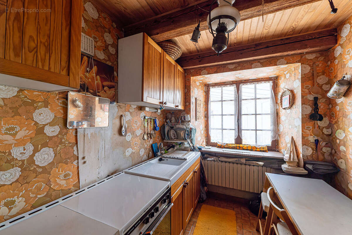Maison à VEDRINES-SAINT-LOUP