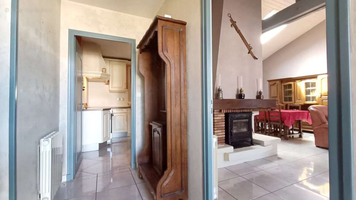 Maison à LATILLE