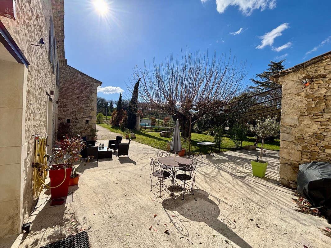 Maison à BONLIEU-SUR-ROUBION