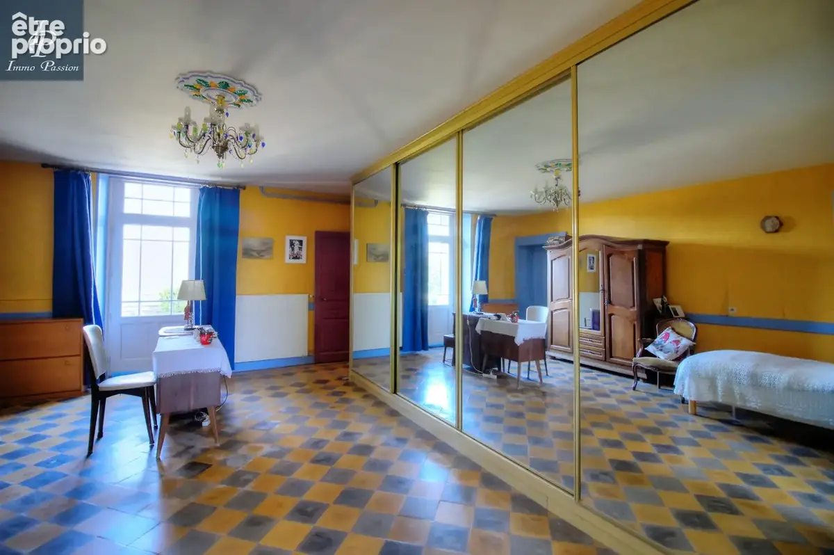 A VENDRE Proche COUSANCE : Magnifique Propriété 11 pièces 350 m2 - photo 19
