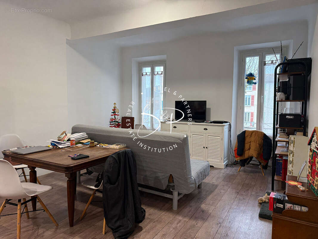 Appartement à LORGUES