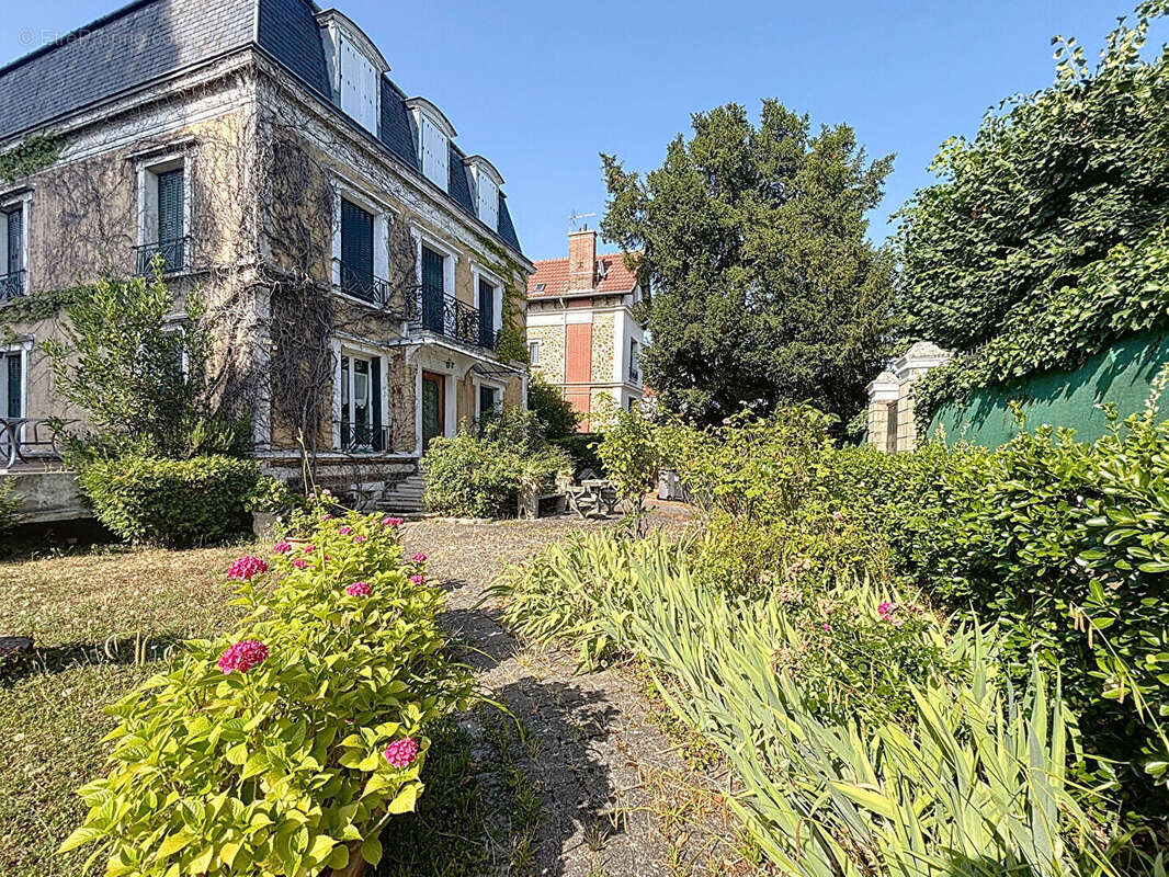 Maison à BRY-SUR-MARNE