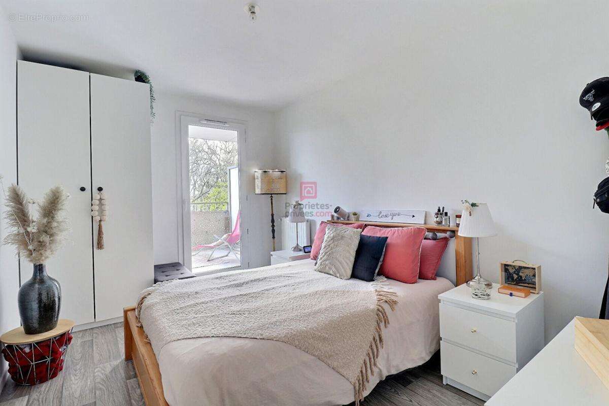 Appartement à FLEURY-MEROGIS
