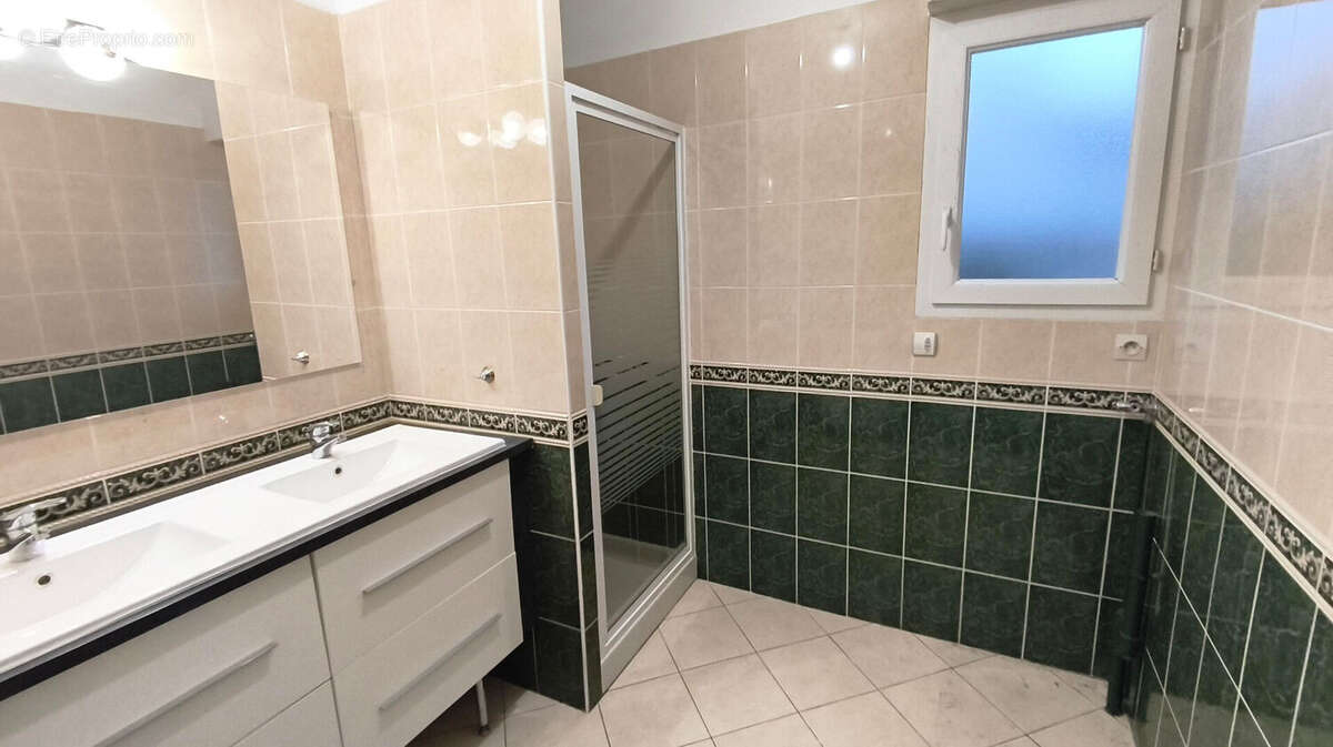 Maison à VIGNEUX-SUR-SEINE