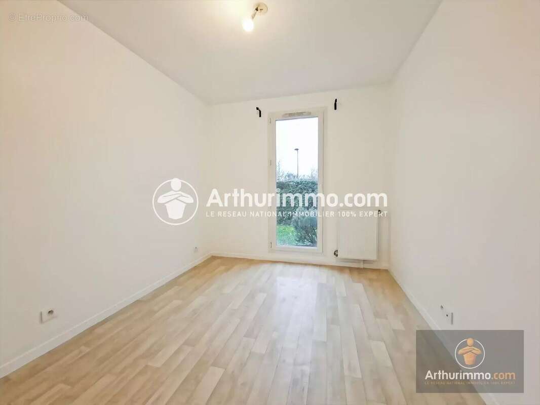 Appartement à SAINT-PIERRE-DU-PERRAY