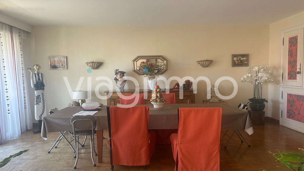 Appartement à MARSEILLE-8E