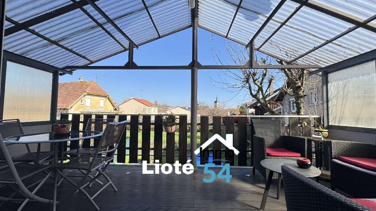 Maison à ROSIERES-AUX-SALINES