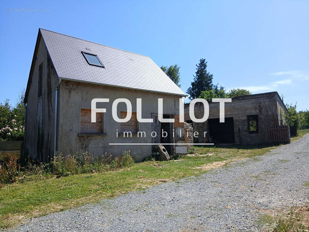 À vendre - Ancien bâtiment à rénover avec dépendance - Belle opportunité - Montsenelle - photo 14