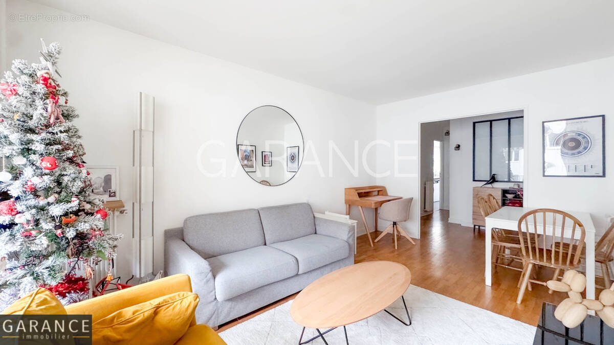 Appartement à PARIS-12E