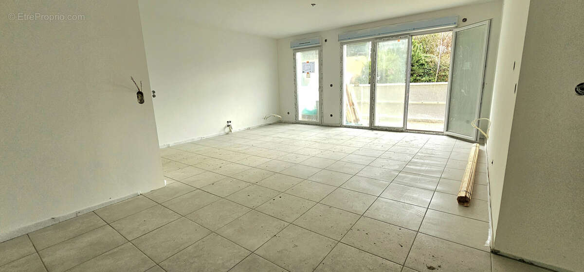 Appartement à CHALLES-LES-EAUX