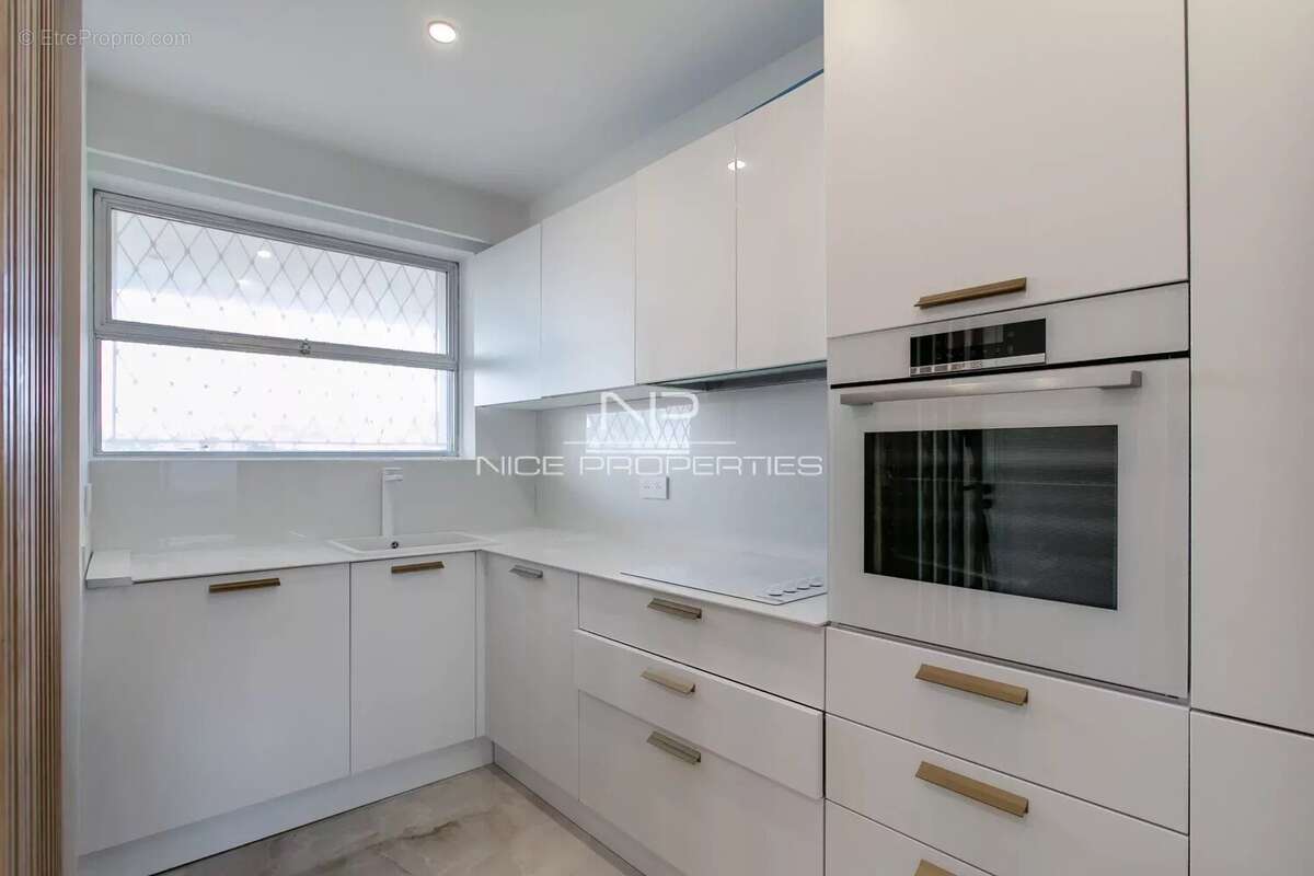 Appartement à VILLENEUVE-LOUBET