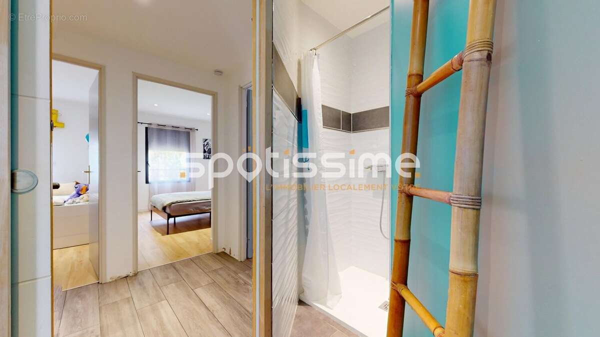 AGDE  Villa T5 de 2019 avec jardin, garage et prestations actuelles - photo 26