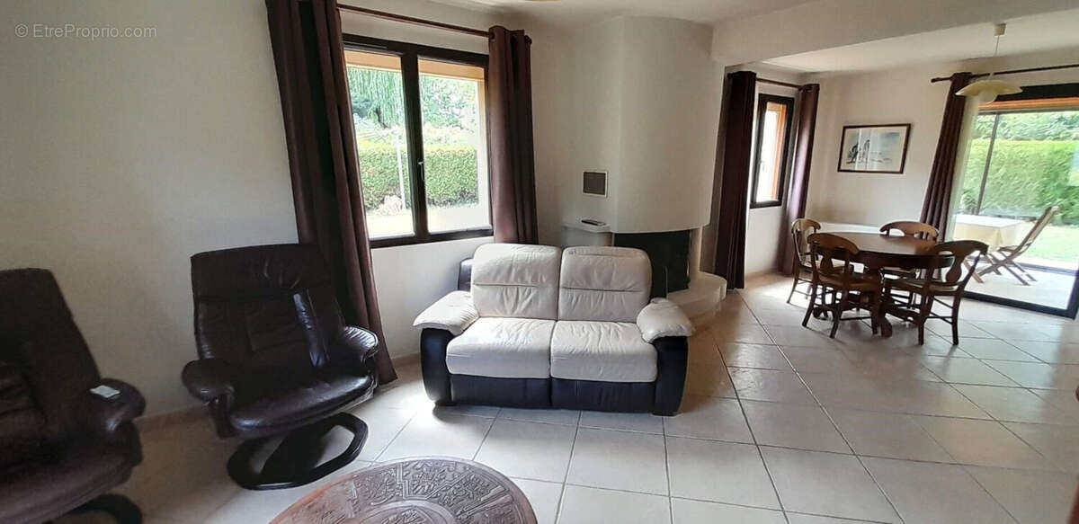 Maison à LIMOURS