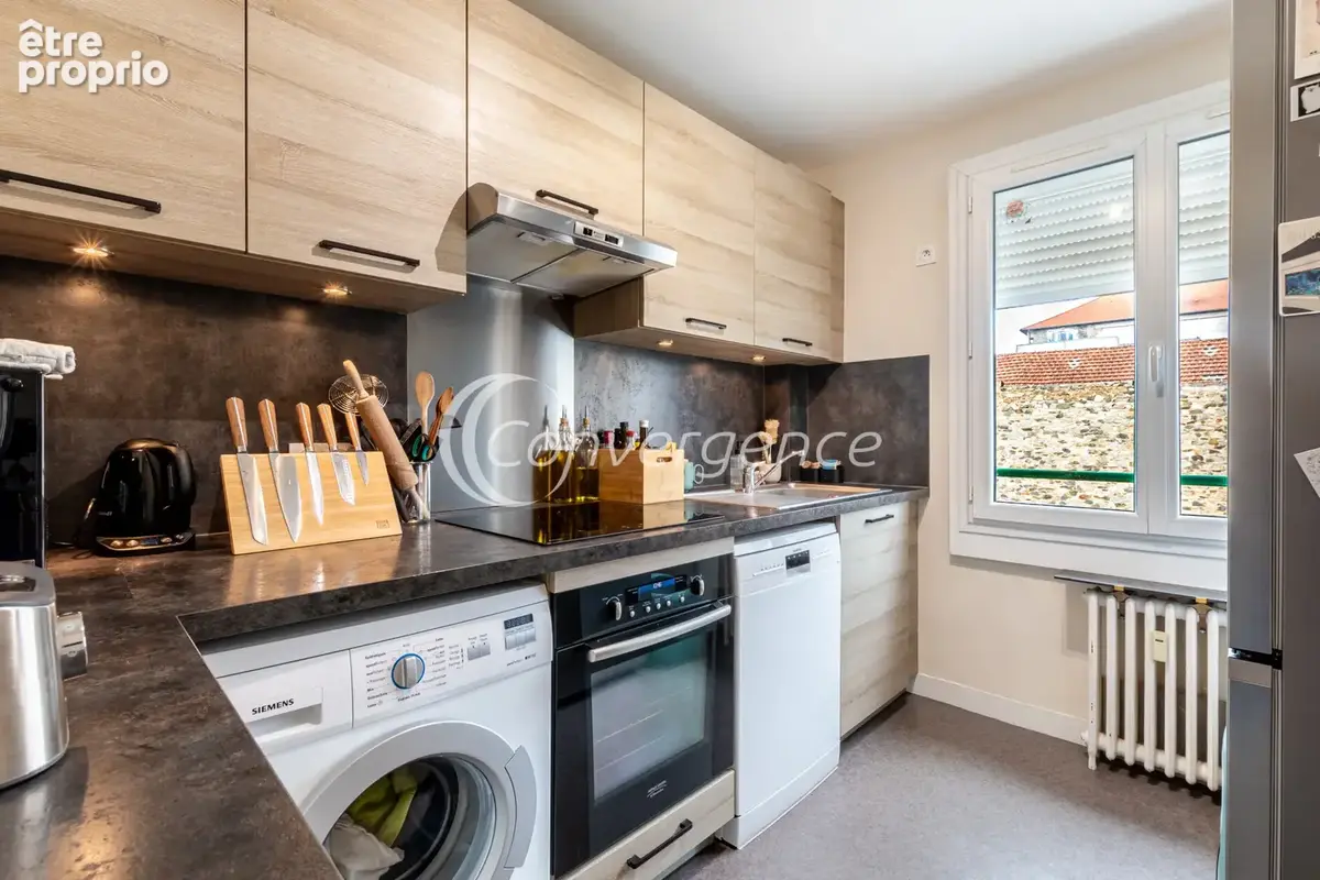 Appartement T5 avec double garage, balcon, ascenseur et cave - hypercentre - photo 3
