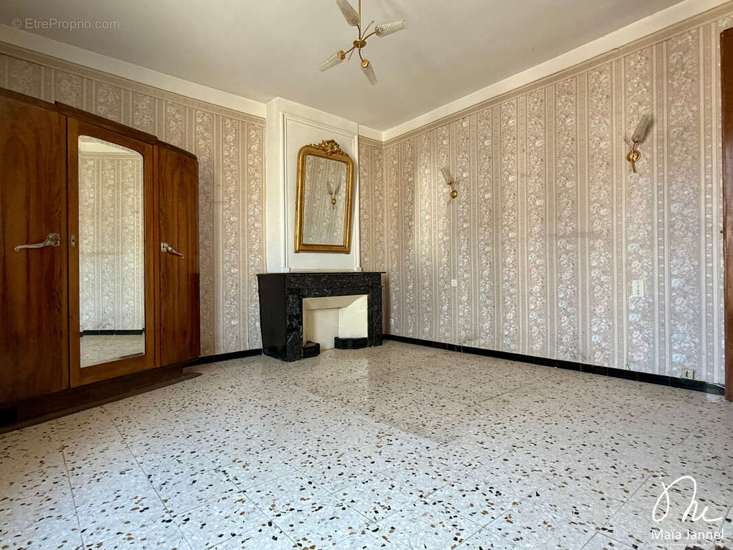 Maison à MONTAGNAC