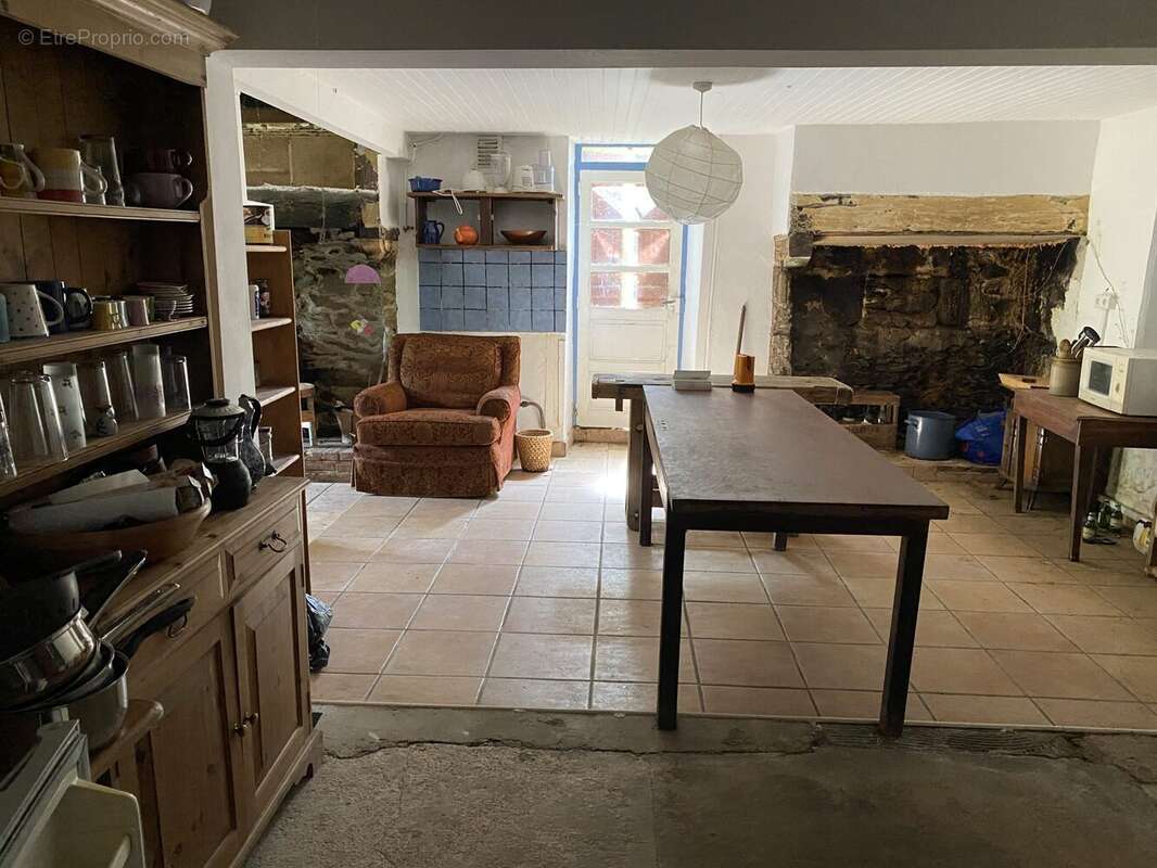 Maison 147 m² à Sussac  - photo 4
