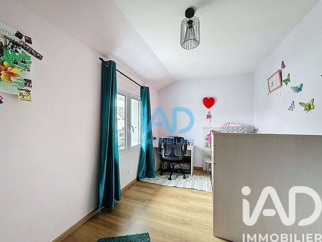 Maison 82 m² à Saint-Pierre-Du-Perray  - photo 9