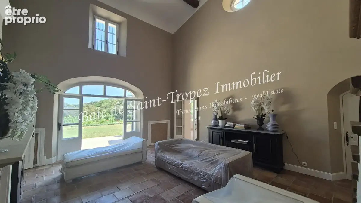 Villa avec piscine sur plus d'un hectare à 4km de la mer - photo 9