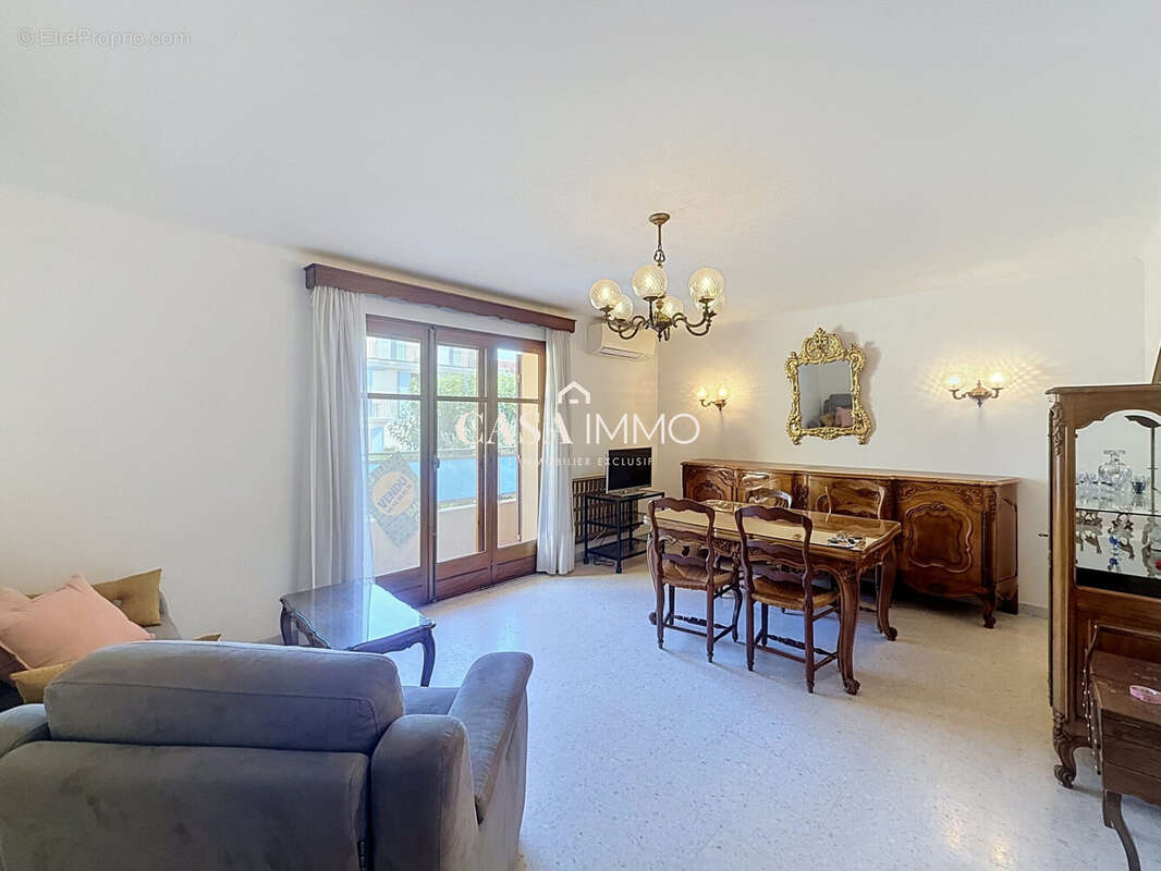 Appartement à HYERES