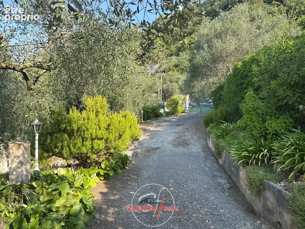 Gilette   Villa 5 pièces avec vaste terrain et vue dégagée - photo 13