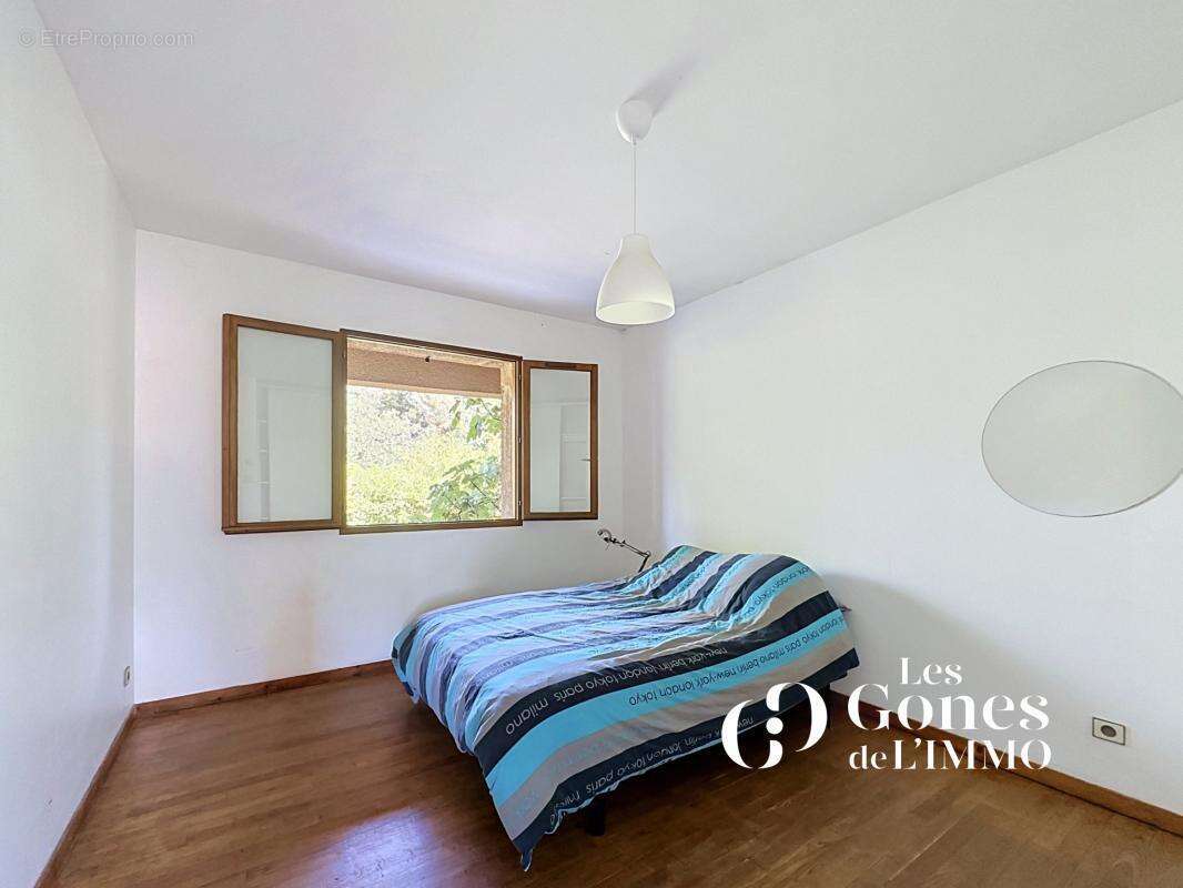 Brindas - Maison T4  de Plain pied - 960 m2 de terrain - gar - photo 11