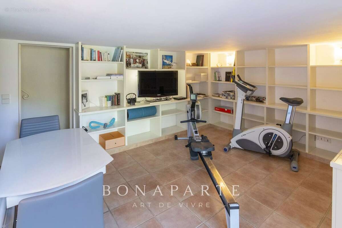 Superbe maison provençale de 155m² avec 4 chambres dont un t2 attenant - photo 16