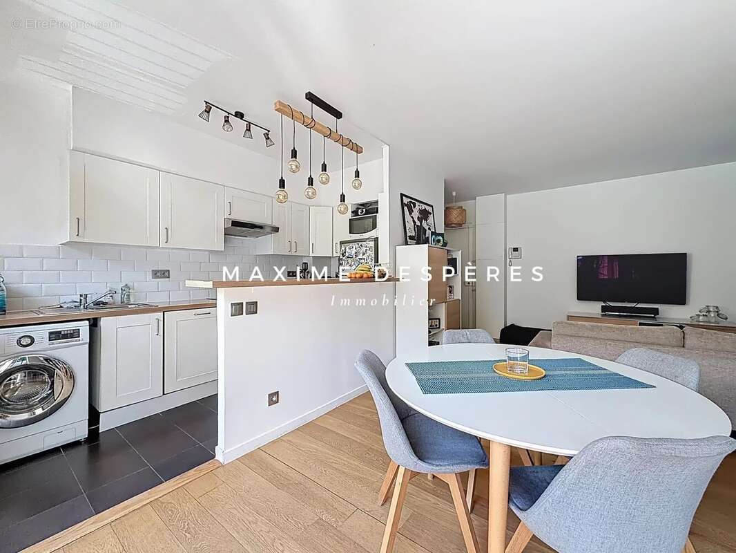 Appartement à NEUILLY-SUR-SEINE
