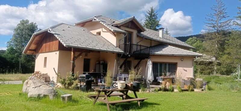 Villa de Prestige à Vendre – 8 pièces - Seyne-les-Alpes, Proximité des Pistes de ski - Digne Les Bains ! - photo 2