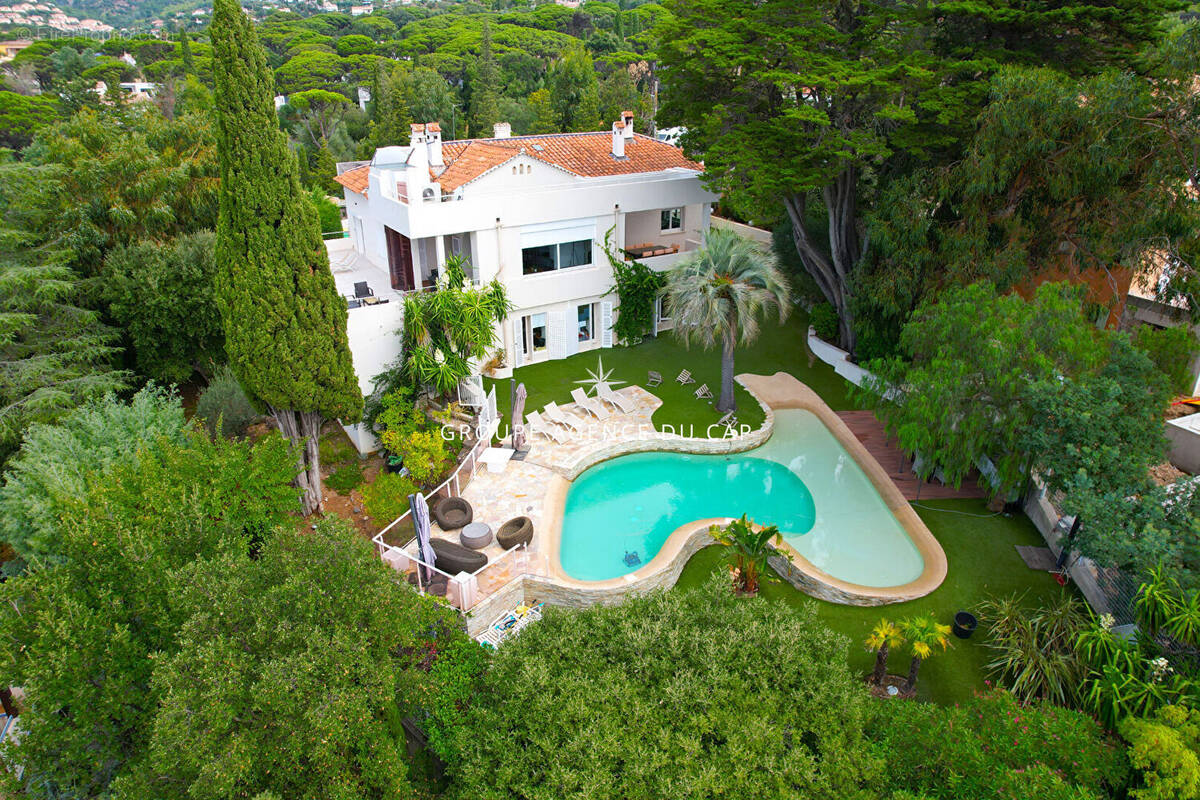 Maison à LES ISSAMBRES