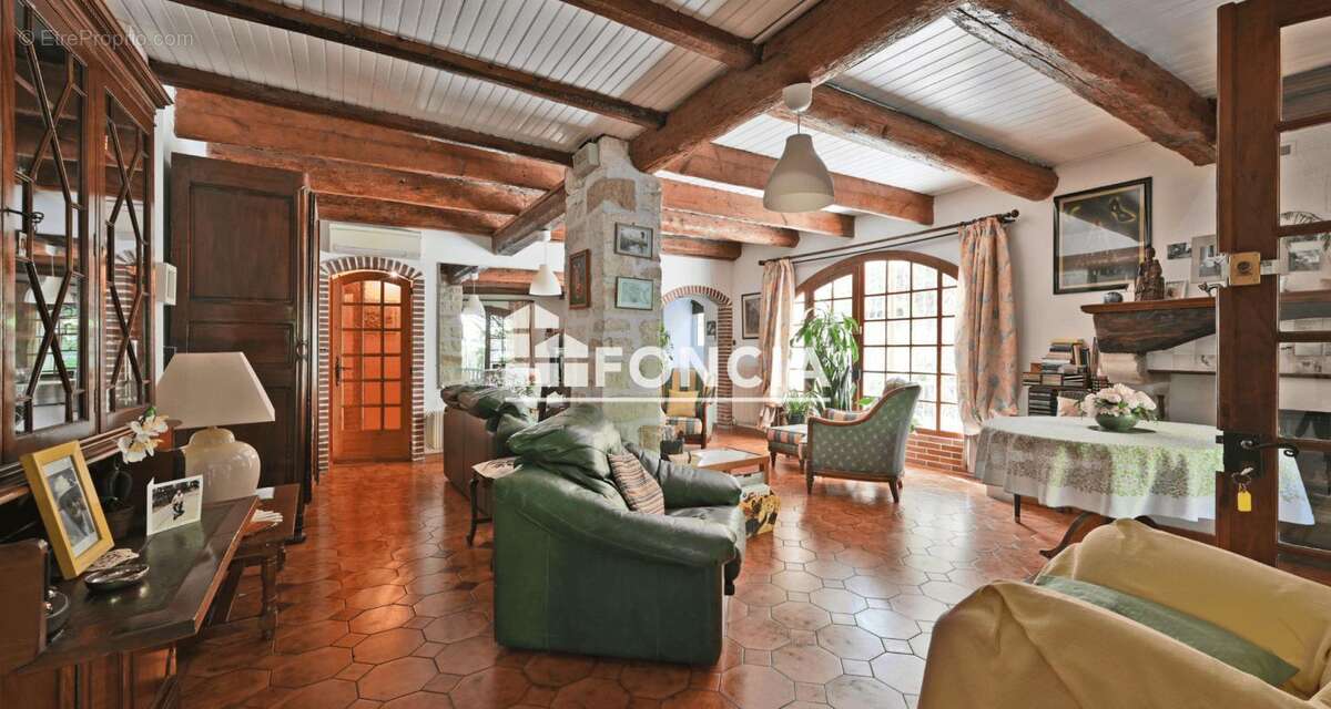 LUNEL-VIEL: Coup de coeur pour cette charmante maison de 150 m2 sur terrain de 813 m2 à 20 min des plages! - photo 10