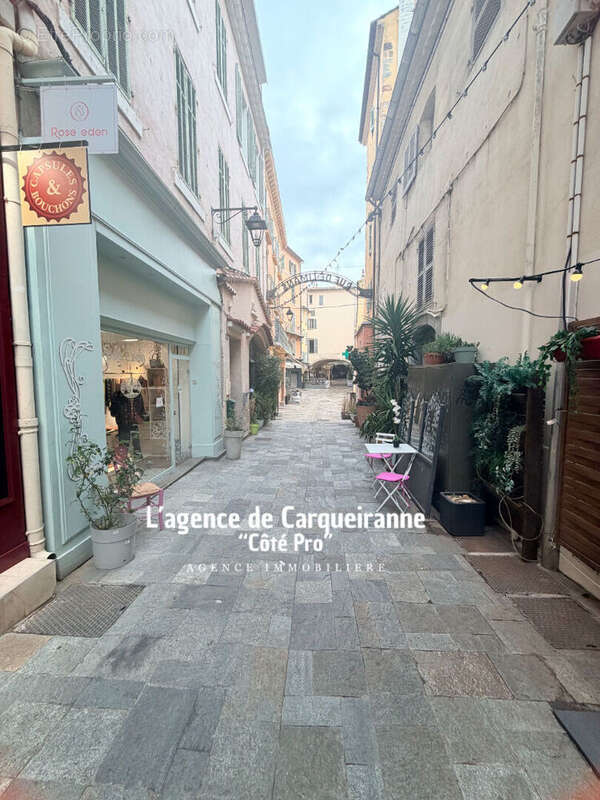 A vendre fonds de commerce bistro de 56 m2 entierement renove en 2025 idealement situe  dans le centre ville de hyeres - photo 3
