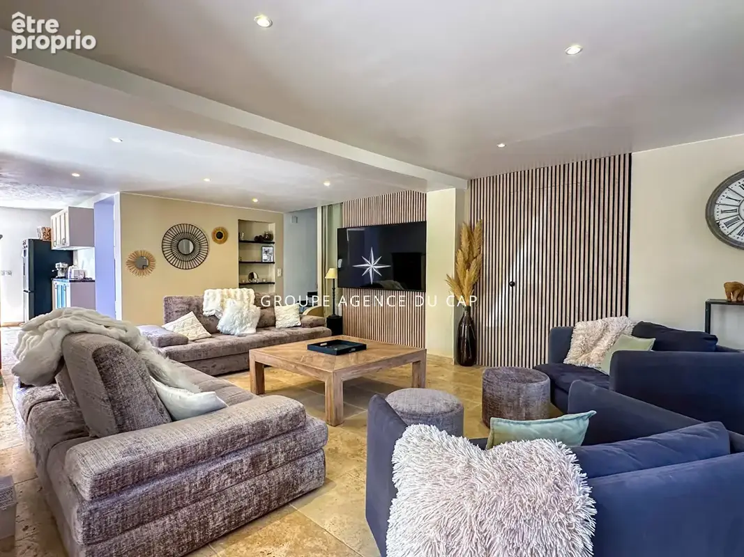 A vendre villa de charme 4 chambres terrain plat piscine parking proche mer aux issambres - photo 7