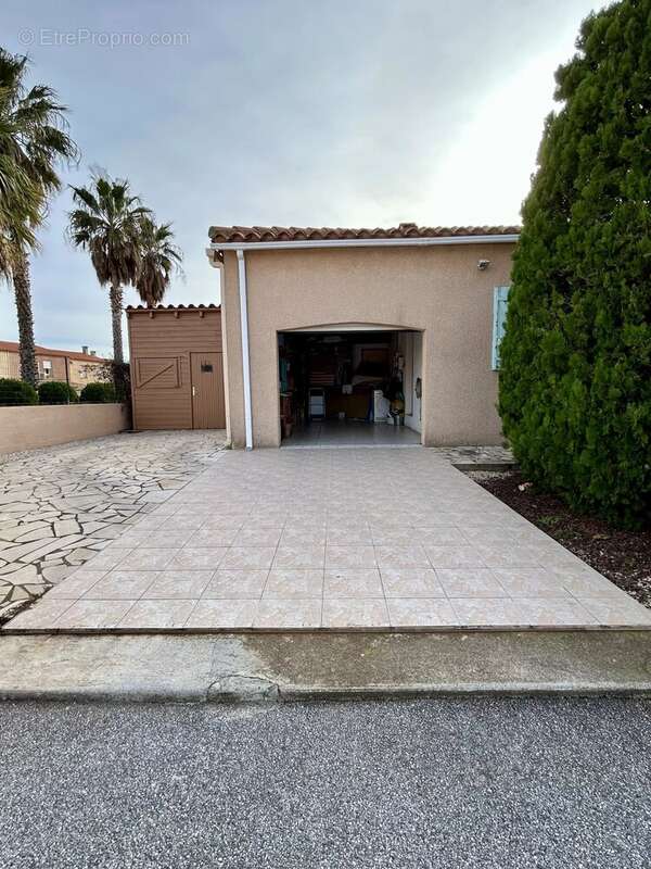 Maison à VILLENEUVE-DE-LA-RAHO