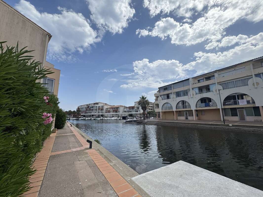 Sete - quilles t2 cabine sur quai - photo 2