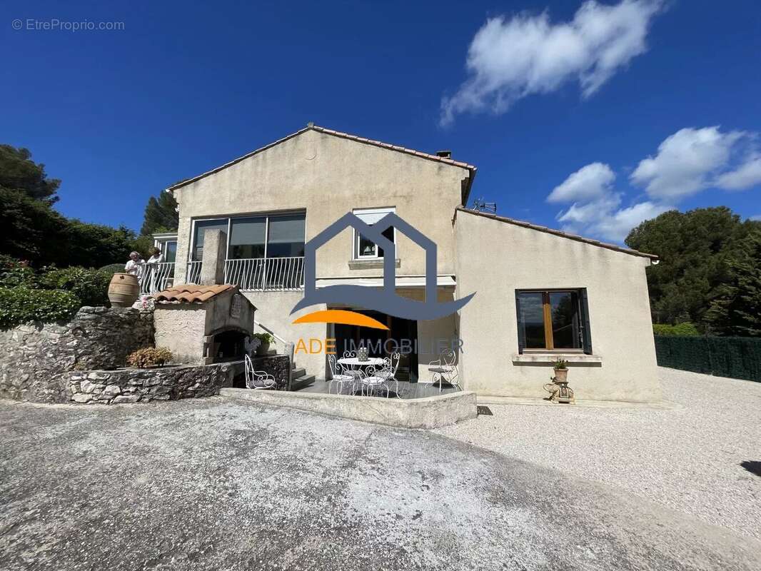 Maison à EGUILLES