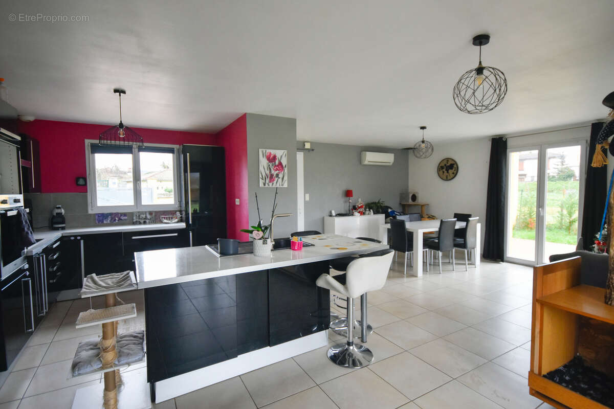 Maison à PAULHAGUET