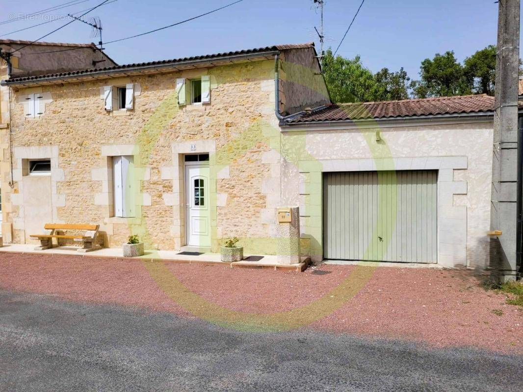 Maison à SAINT-CIERS-SUR-GIRONDE