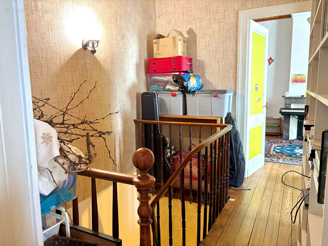 Maison à LAMOTHE-MONTRAVEL