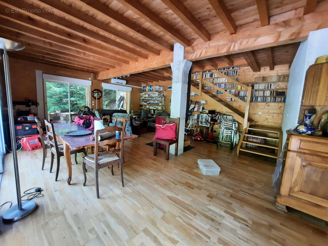 Maison à SAINT-SAUVEUR-CAMPRIEU