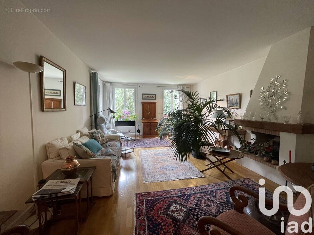 Photo 1 - Appartement à LOUVECIENNES