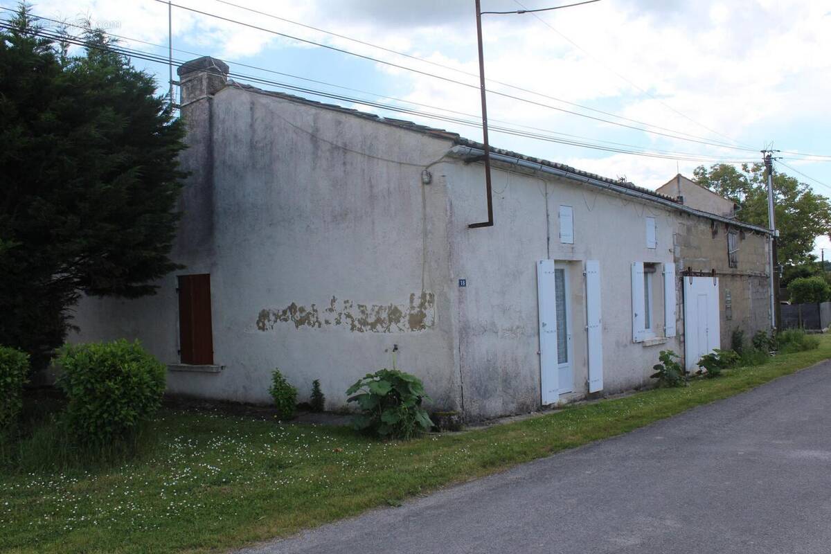 Photo 1 - Maison à SAINT-THOMAS-DE-CONAC