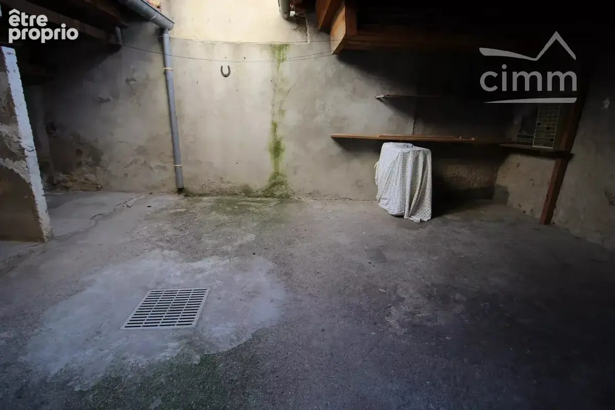 A vendre maison de village avec une cour - photo 18