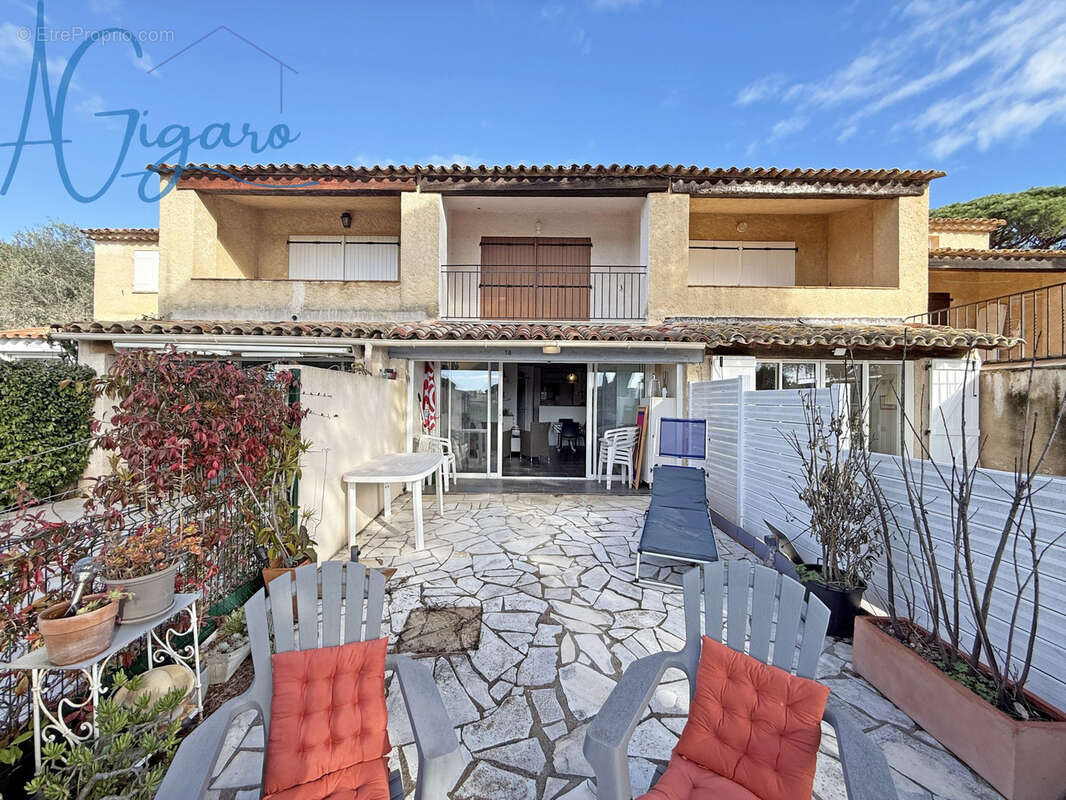 Appartement à LA CROIX-VALMER